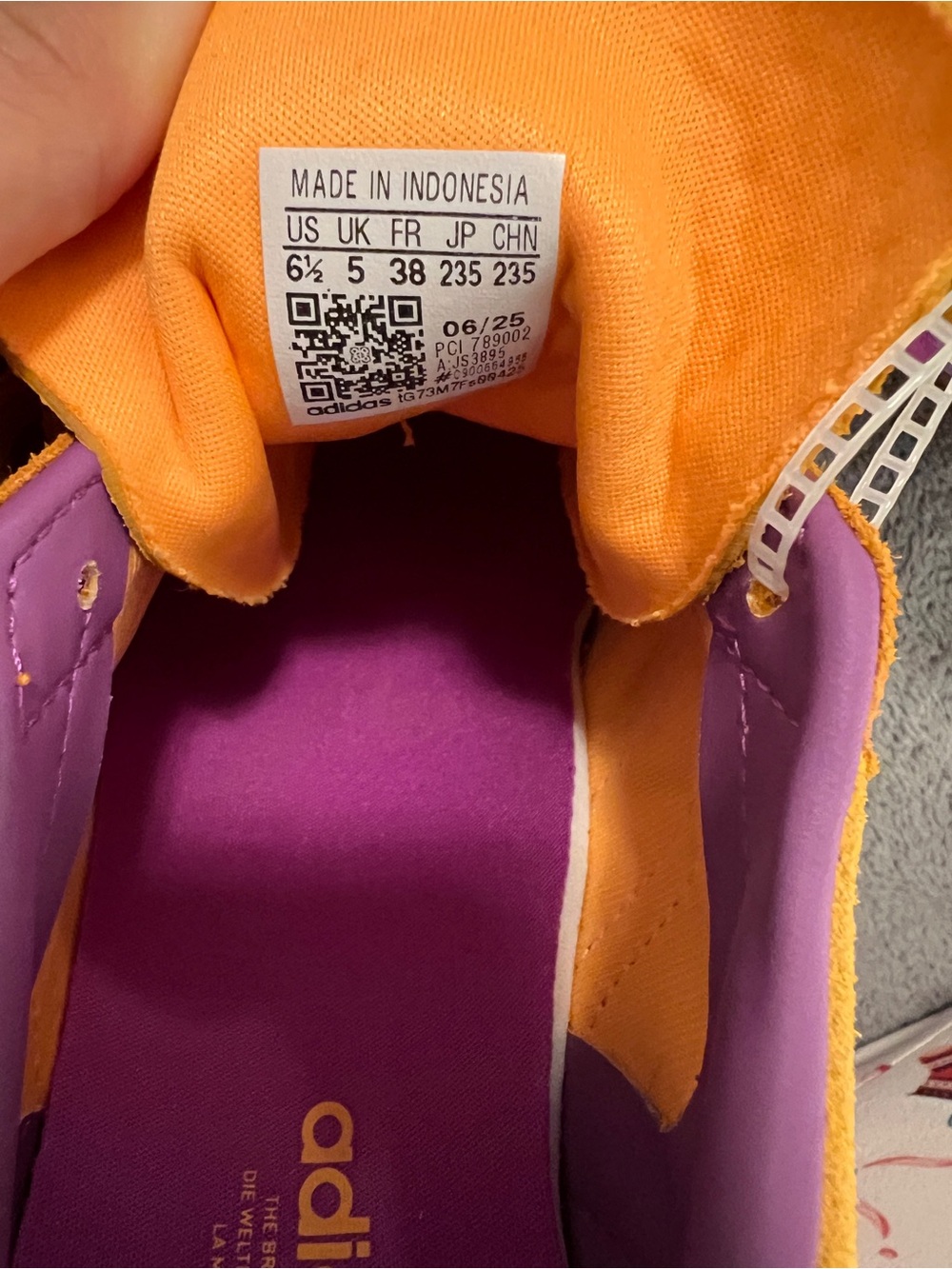WOMEN'S ADIDAS ORIGINALS GAZELLE BOLD CASUAL SHOES - Flash Orange/Purple Burst - Picture 10 of 10